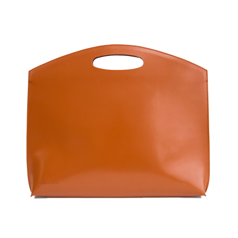 Flat minimal leather bag